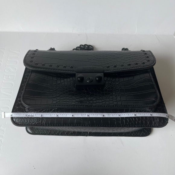 Badgley mischka Belle Studded Biker Reptile Crossbody Chain Shoulder Bag Purse - Picture 10 of 12